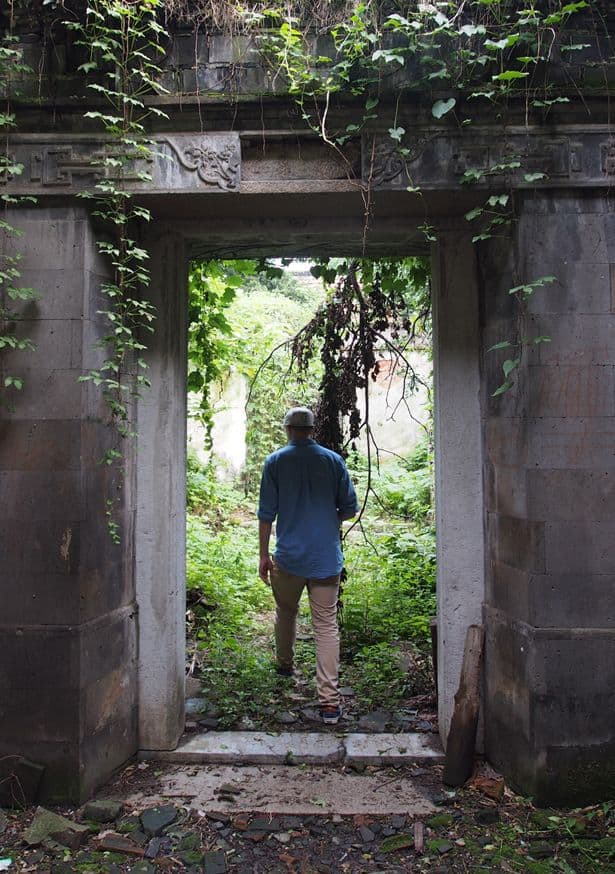 A door inside a historical proctected village - Philip Bateman and Bravo Charlie